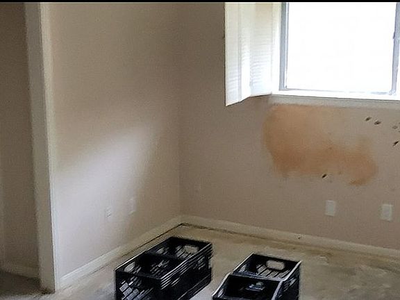 4th image of 1821 22nd Ave N