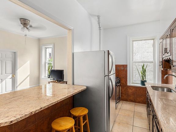 5th image of 4407 4th Ave APT B4
