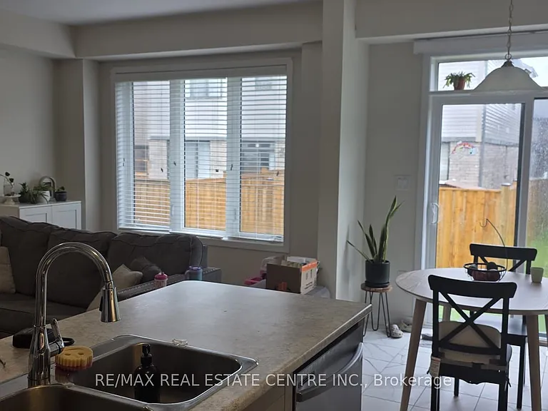 16 Ellis Ave — Photo 5