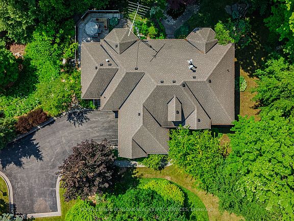5th image of 6711 Wellington St #34