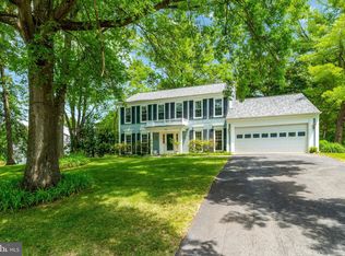 158 Peyton Rd, Sterling, VA 20165