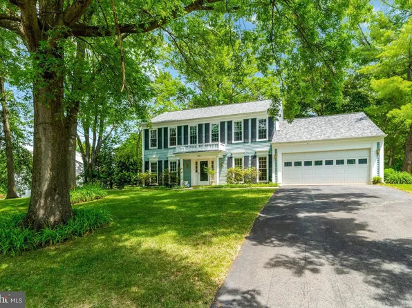 158 Peyton Rd, Sterling, VA 20165