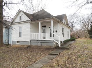 331 N Prairie St, Greenville, IL