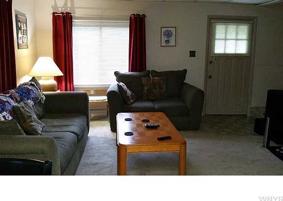 4th image of 49 Woodcrest Dr