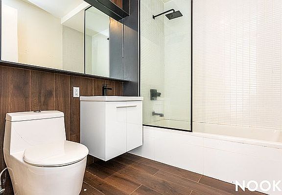 5th image of 1409 Fulton St #7E