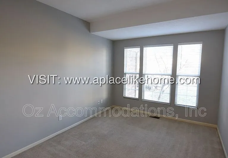 22413 W 113th Ter — Photo 9
