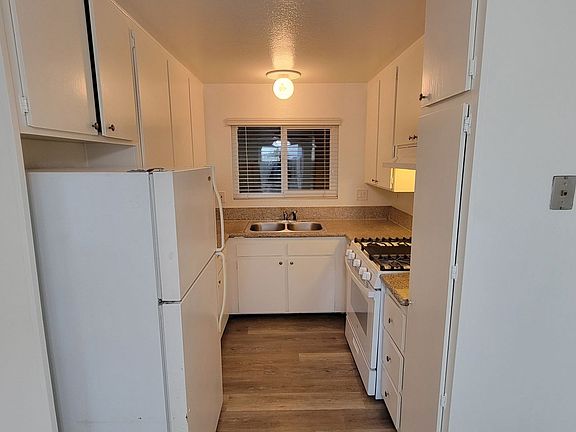 5th image of 4380 Van Dyke Ave APT 3