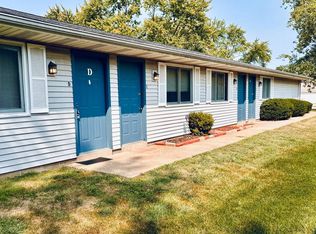 124 Kickapoo Dr, East Peoria, IL 61611