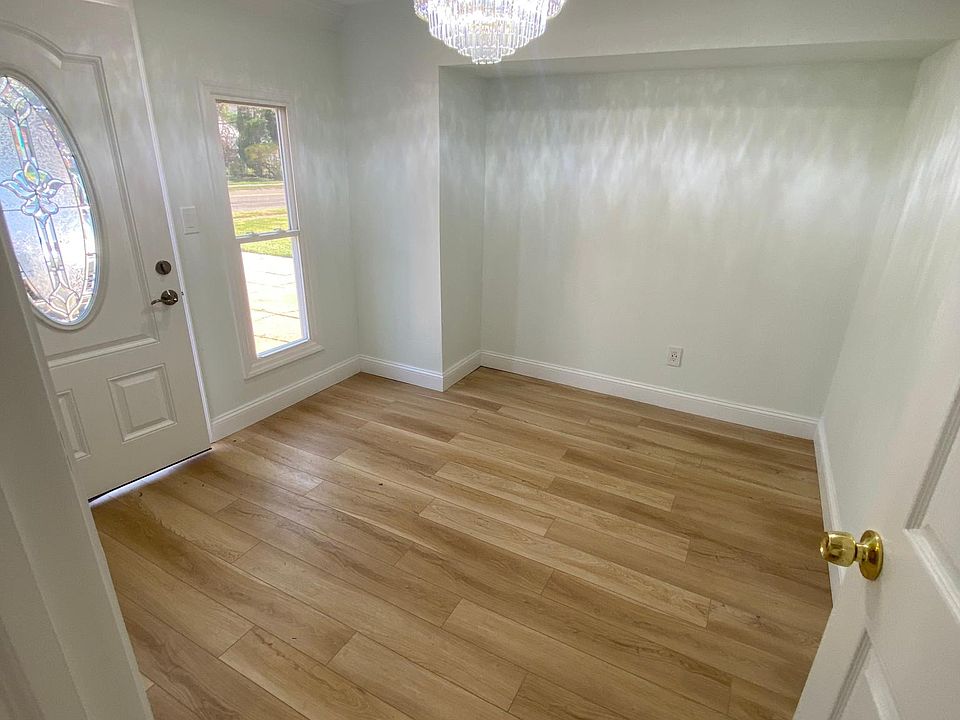 2nd image of 197 Old Country Rd #1