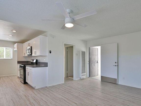 4th image of 500 Junipero Ave