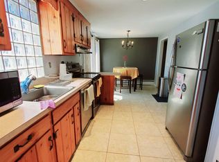 80 Dean St, Stamford, CT 06902