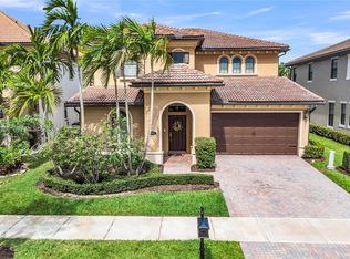 8915 Watercrest Cir W, Parkland, FL 33076