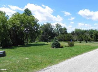 18 Bayward Dr, Galena, IL 61036