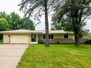 1604 Hillsdale Rd, Eau Claire, WI 54703