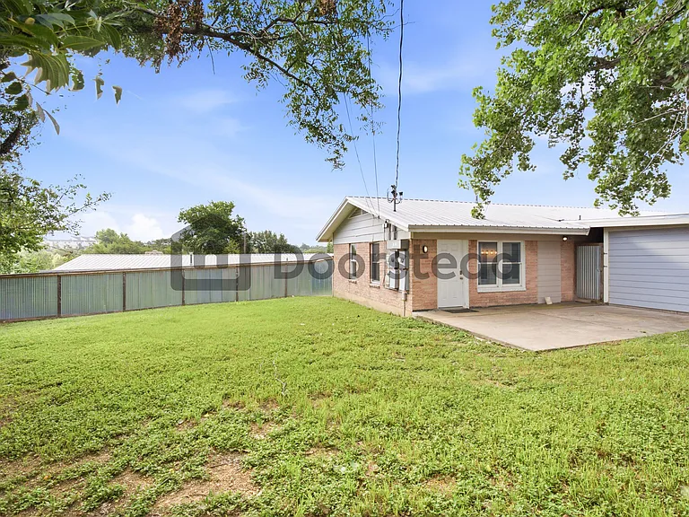 4804 Hillspring Cir #B — Photo 19
