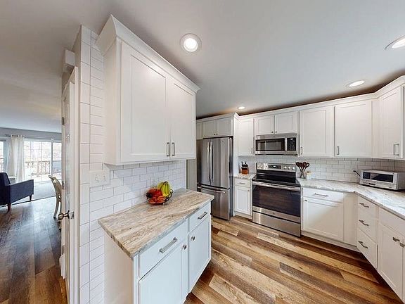 3rd image of 1465 Hooksett Road #434