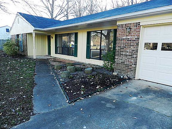 2nd image of 2556 Placid Pl