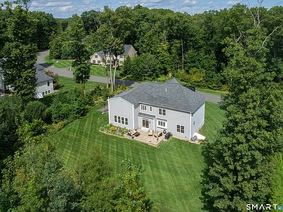 3rd image of 61 Lenox Road