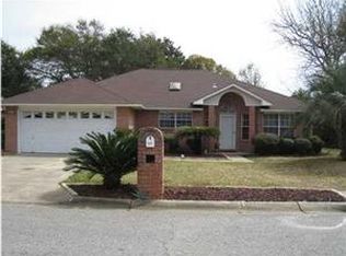 2001 Jessica Way, Navarre, FL 32566