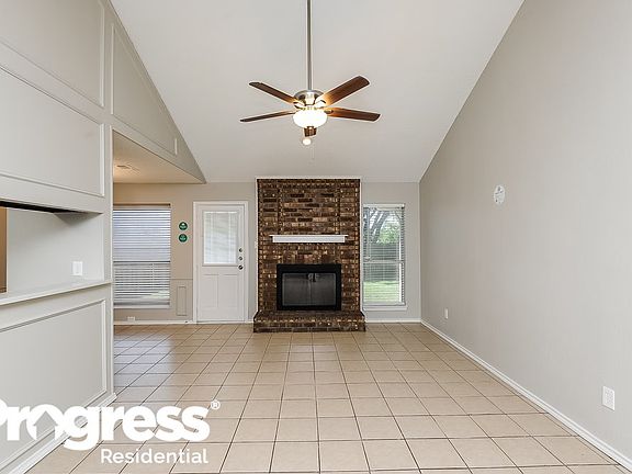 3rd image of 1509 Gainsborough Way