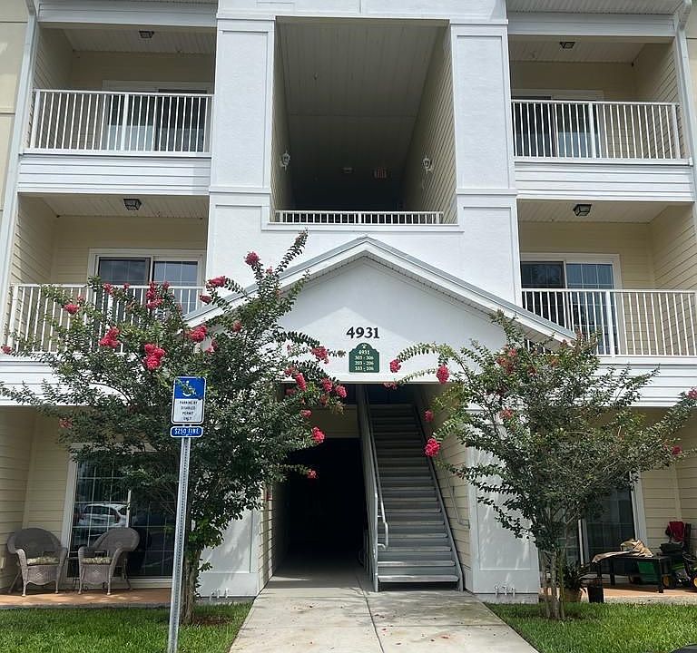 1st image of 4931 Key Lime Dr Unit 205