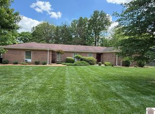 1531 London Dr, Murray, KY 42071