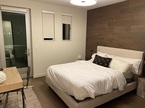 4th image of 600 S Van Ness Ave APT 205