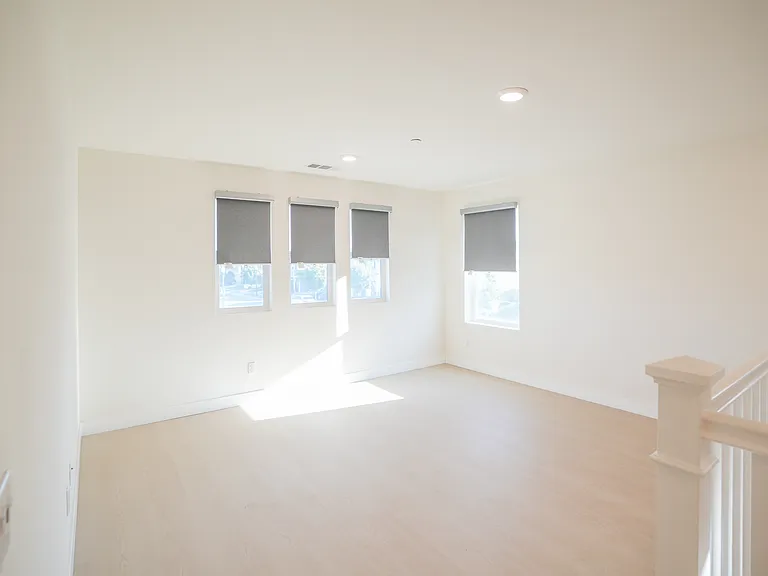 2nd Floor Den