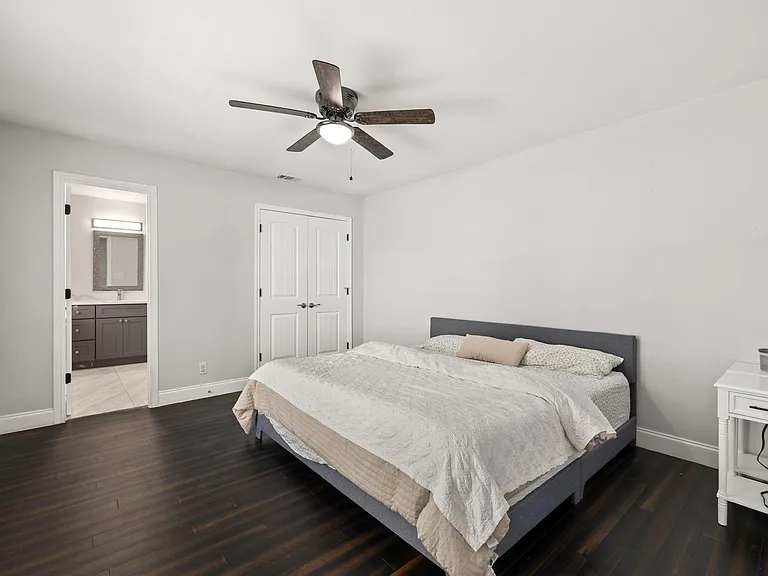 2114 Briargreen Dr — Photo 17