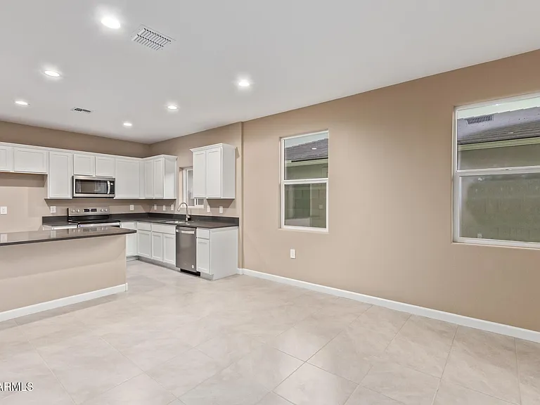 24179 W Ripple Rd — Photo 11