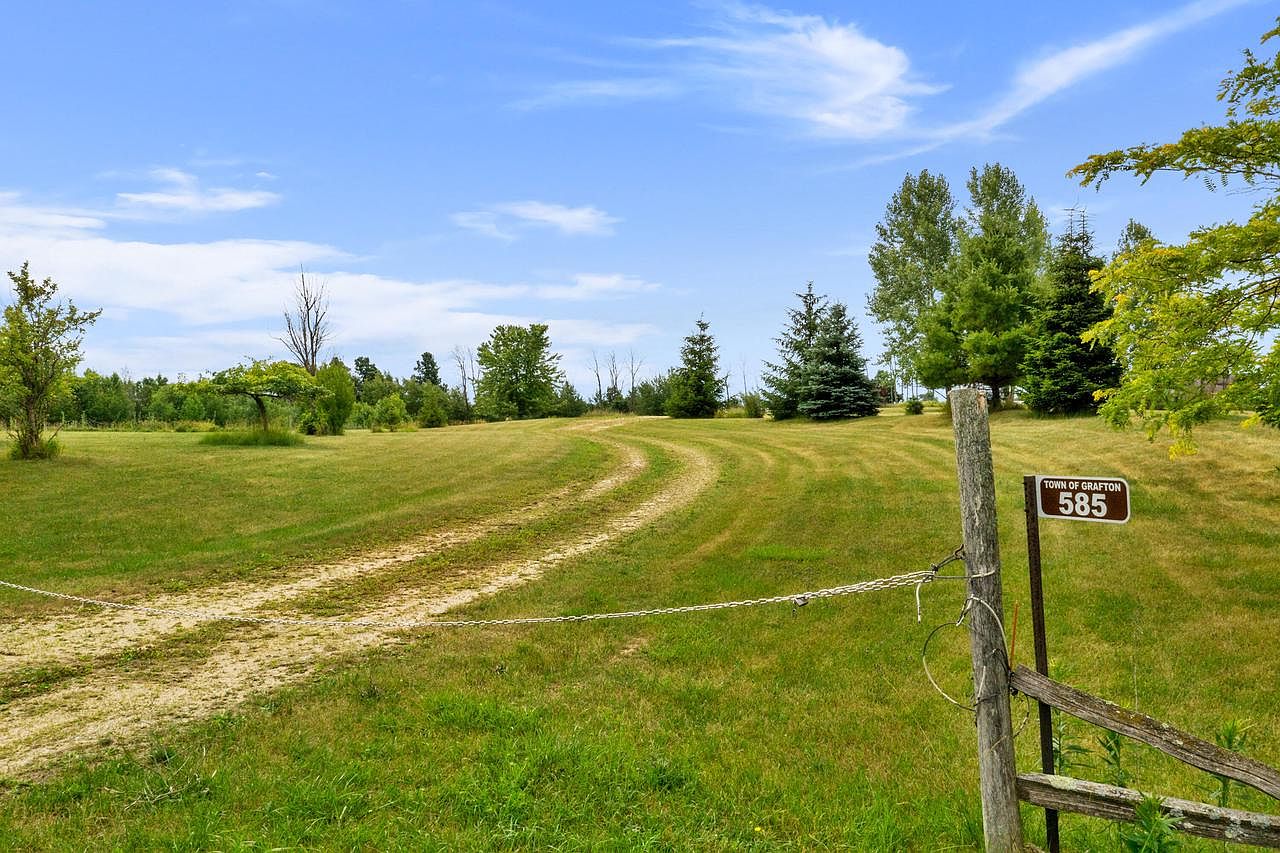 585 HIGH BLUFF DRIVE, Grafton, WI 53024 MLS 1841774 Zillow