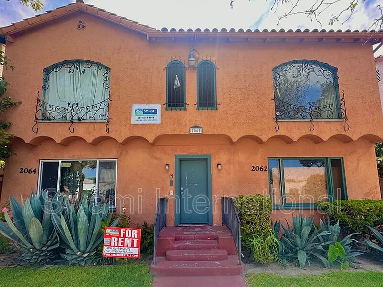 2066 Chestnut Ave — Photo 61