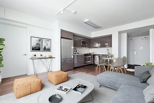 Rented by Greystar | media 3