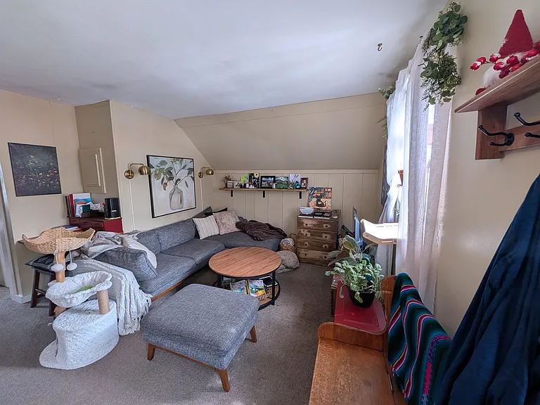 73 Highland St — Photo 16