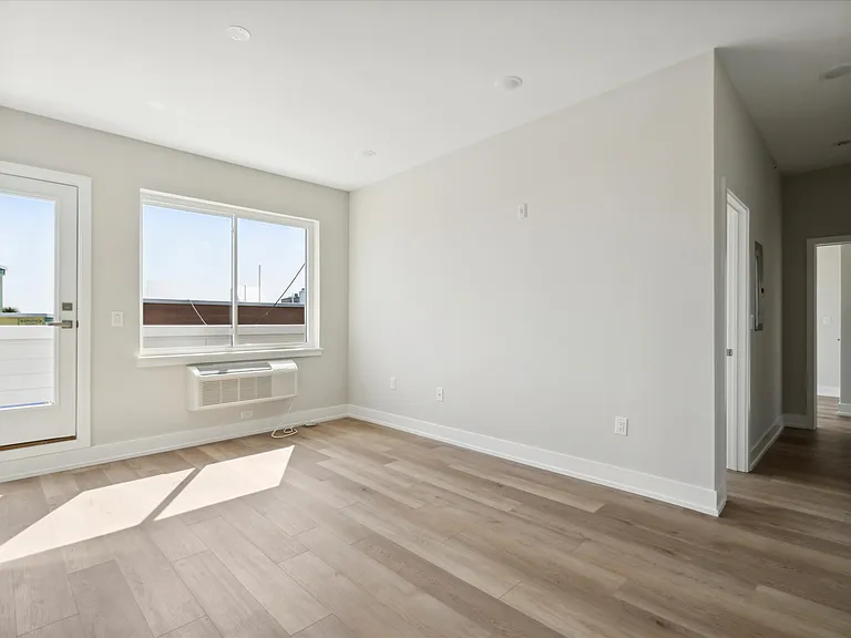 2105-1 Germantown Ave #13 — Photo 27