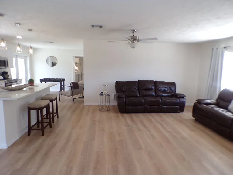 1148 Salina Ave — Photo 7
