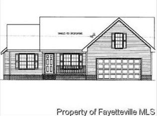 2801 Spring Cress Dr, Hope Mills, NC 28348