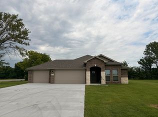 711 Prairie Ln, Carl Junction, MO 64834