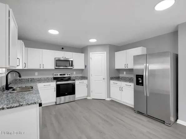 1109 Shady Brook Ln, Louisville, KY 40229