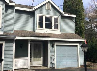 22 Cobble Ct, Clifton Park, NY 12065