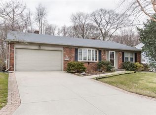 26 Tanglewood Dr, Riverside, RI 02915