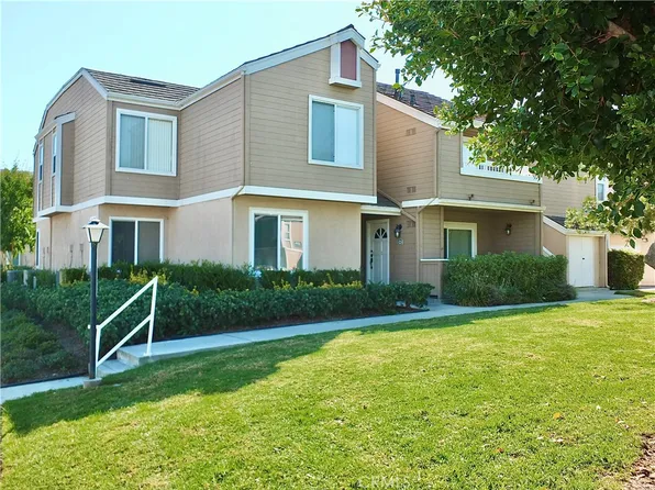 10373 E Briar Oaks Dr APT D, Stanton, CA 90680