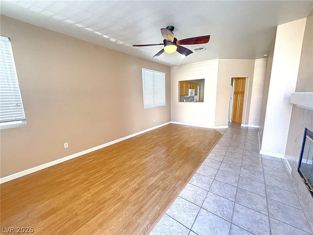 2 bed, 2.0 bath, 936 sqft, $1,700 — Photo 3