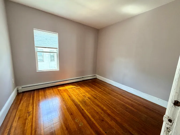 11 Hanover St #2 — Photo 15