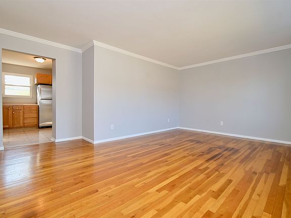5th image of 673 Mimosa Ct