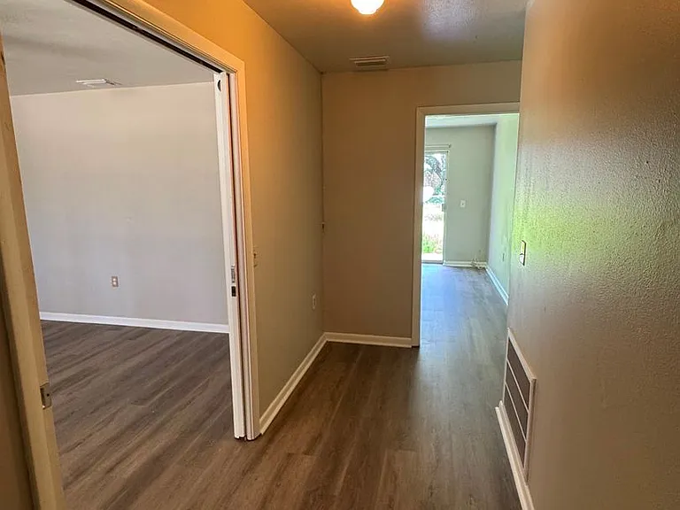 1602 E Sparkman Rd — Photo 20