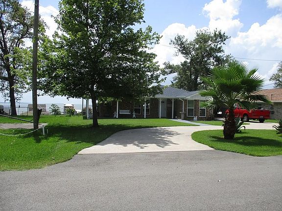 2nd image of 131 Oak Hill Dr