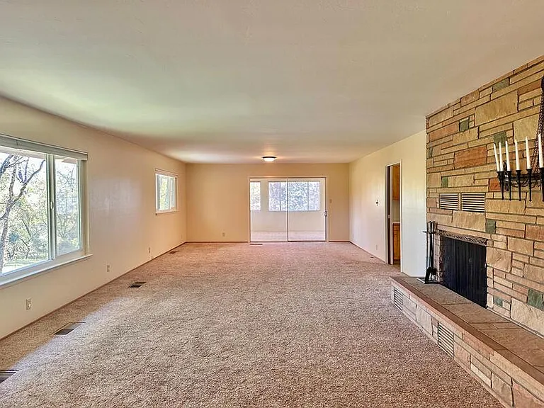 16107 Bitney Springs Rd — Photo 20