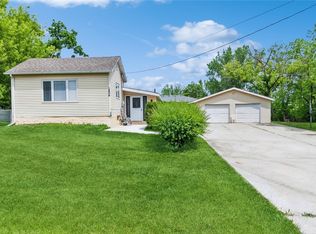 1804 Rapids St, Adel, IA 50003