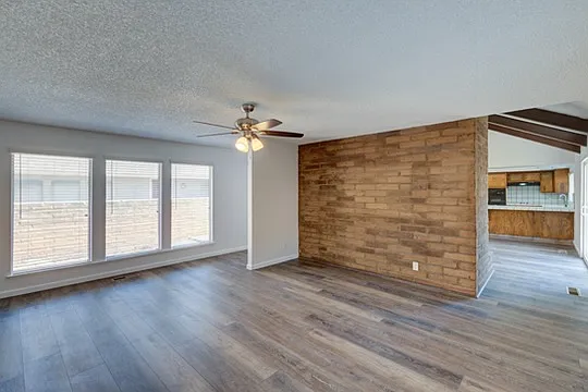 6460 N Remington Ave — Photo 4